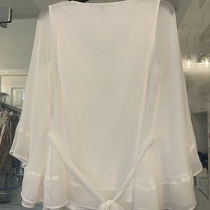 NWT WHITE EMB NECK KIMONO BLOUSE